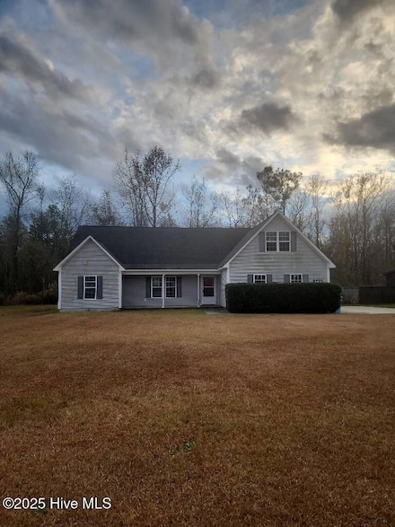 122 Christy Dr, Beulaville, NC 28518