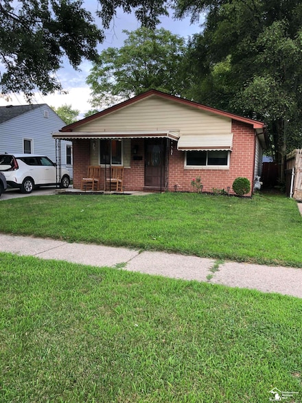 8095 Oak St, Taylor, MI 48180
