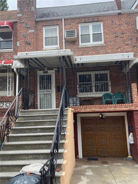 1570 64th St, Brooklyn, NY 11219