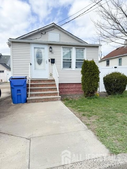 56 Bird Ave, Iselin, NJ 08830
