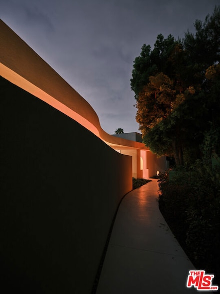 510 Arkell Dr, Beverly Hills, CA 90210