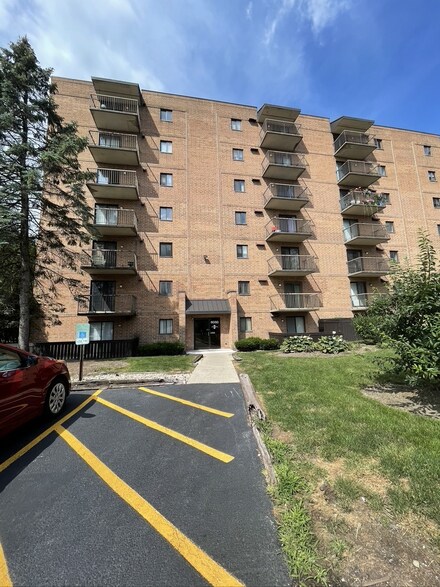 6050 Lake Bluff Dr Unit 601, Tinley Park, IL 60477