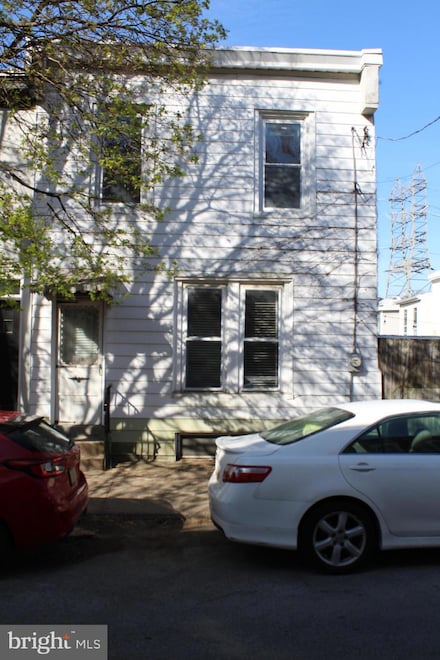 3748 Sharp St, Philadelphia, PA 19127