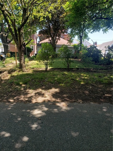 59 Lakeside St, Providence, RI 02904