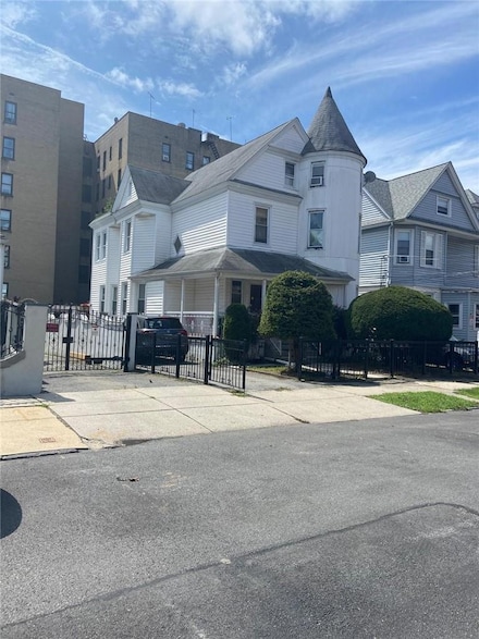 38 Carroll St, Yonkers, NY 10705