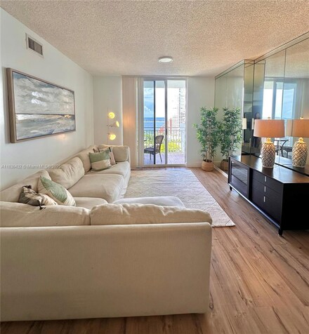 185 SE 14th Terrace Unit 1607, Miami, FL 33131