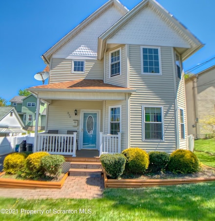 330 Wayne St, Archbald, PA 18403