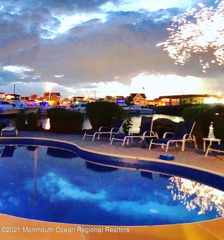 362 Venice Dr, Lavallette, NJ 08735