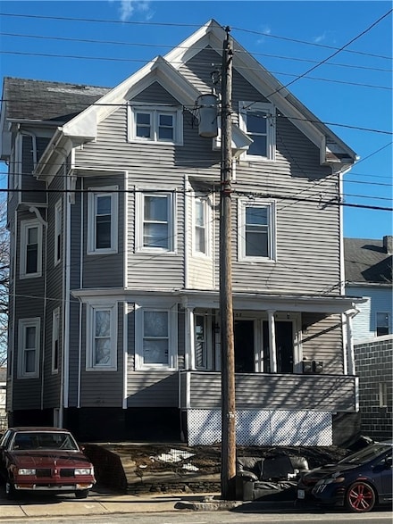 948 Cranston St, Cranston, RI 02920