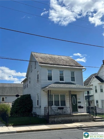 106 W Pennsylvania Ave, Pen Argyl, PA 18072
