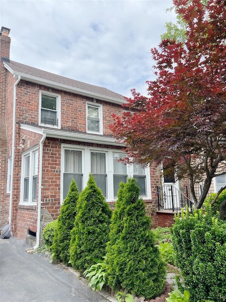 4532 Westminster Rd, Great Neck, NY 11020