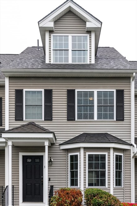 3 Juneberry Ln Unit 3, Worcester, MA 01606