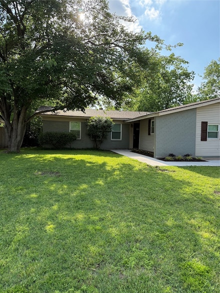 3201 Dartmouth Dr, Irving, TX 75062