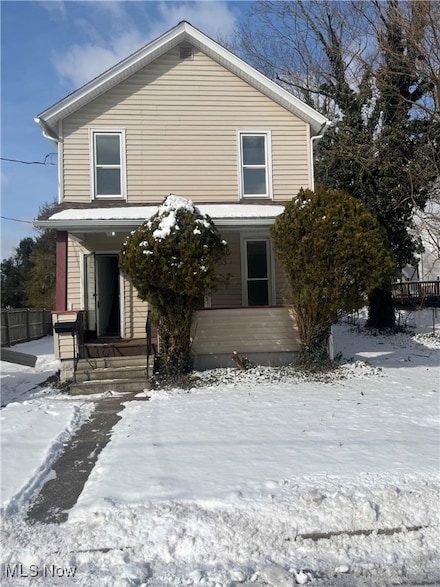 22 N Clover Ave, Niles, OH 44446