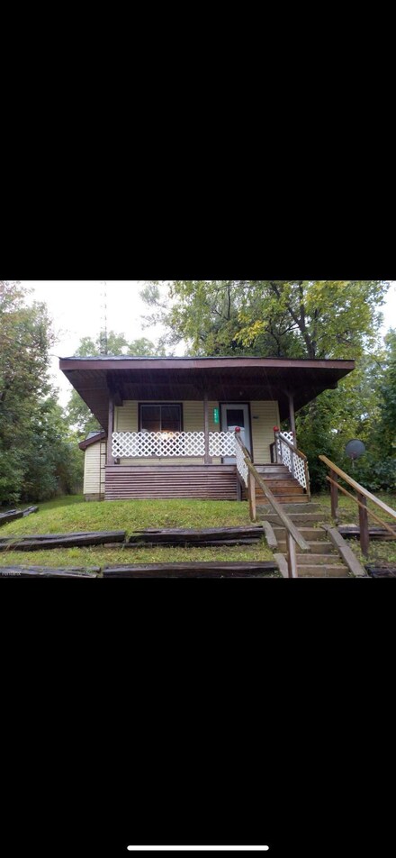 2605 Lester St, Flint, MI 48503