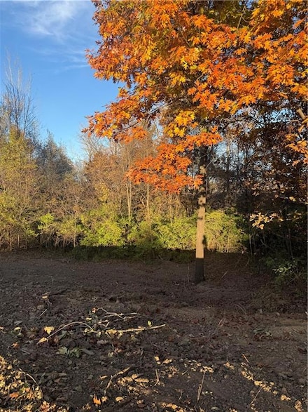 1942 Edgewood Dr, Leavenworth, KS 66048