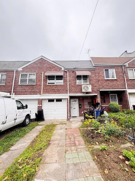 57-41 156th St, Flushing, NY 11355