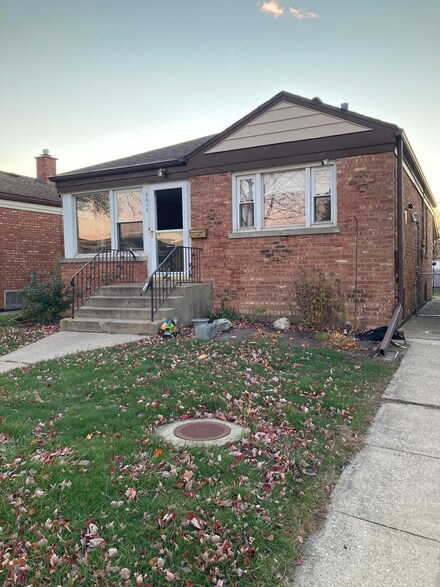 2410 Hessing St, River Grove, IL 60171