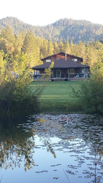 999 Kirkham Rd, Cave Junction, OR 97523