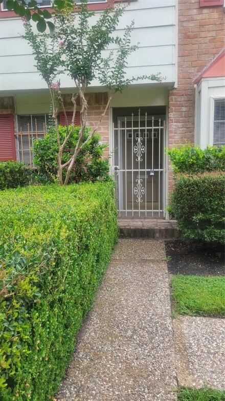 8367 Nairn St, Houston, TX 77074