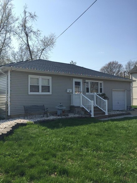 909 Union Ave, Union Beach, NJ 07735