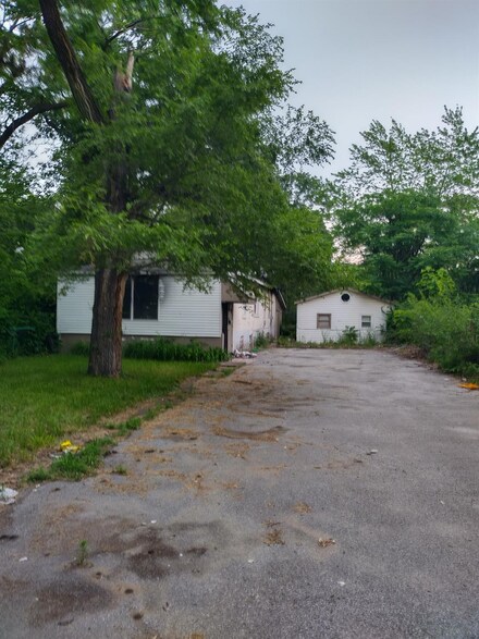4141 Delaware St, Gary, IN 46409