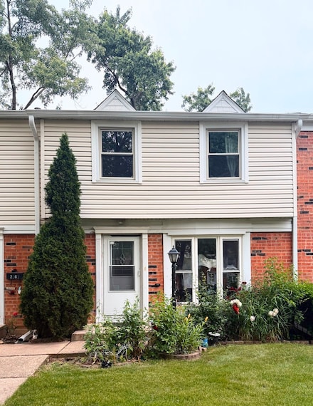 2062 Essex Ct, Streamwood, IL 60107