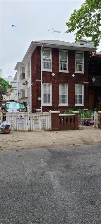 113 Bay 25th St, Brooklyn, NY 11214