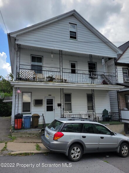 408 Mortimer St, Dunmore, PA 18512