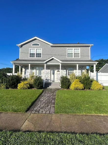578 Albert St, East Meadow, NY 11554