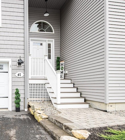 41 Winchester Dr, East Hampstead, NH 03826