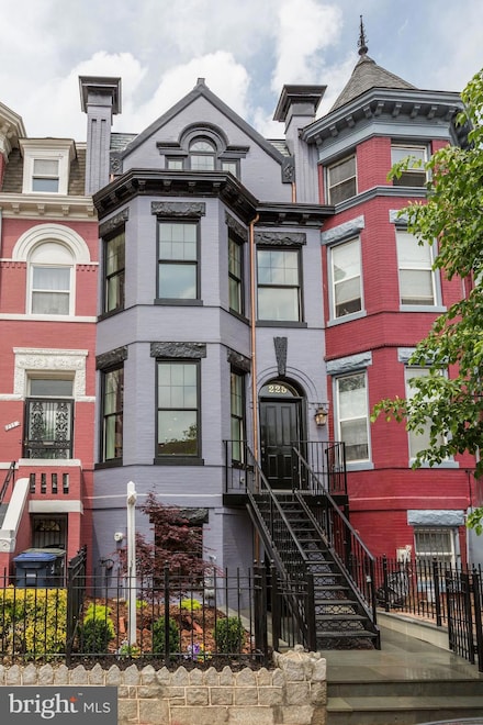225 R St NW, Washington, DC 20001