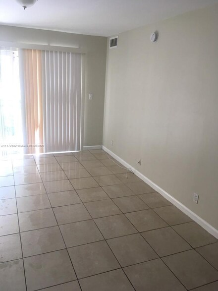 2820 NW 55th Ave Unit 2B, Lauderhill, FL 33313