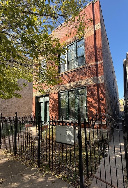 1454 W Ohio St, Chicago, IL 60642