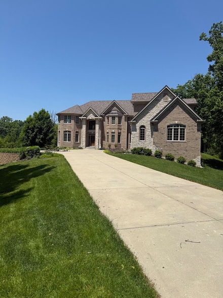 7 Preston Ct, Lincolnshire, IL 60069