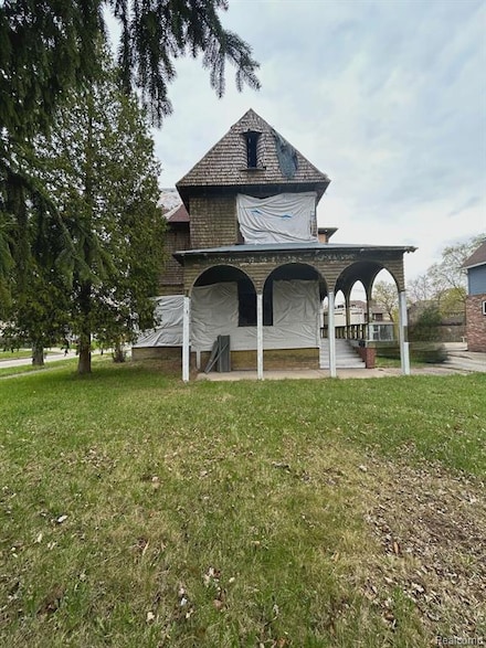 903 E Holland Ave, Saginaw, MI 48601
