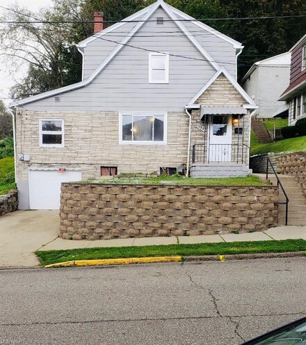3533 Elm St, Weirton, WV 26062