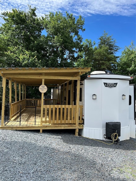 152 Eagle Dr Unit 27B, New London, NC 28127