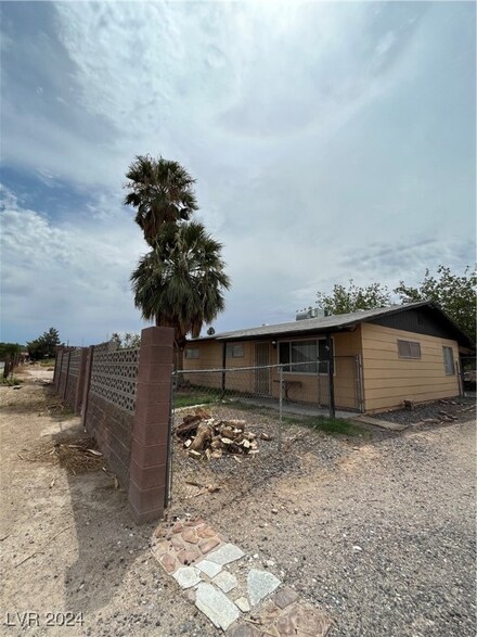 5015 Pearlite Ave, Las Vegas, NV 89120