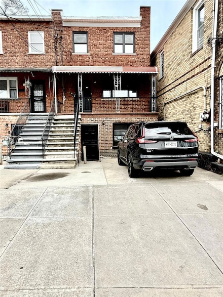 1031 E 215th St, Bronx, NY 10469