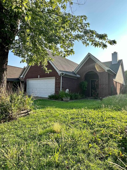 7815 Chesterfield Dr S, Southaven, MS 38671