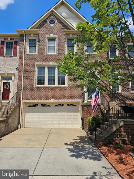 10450 Courtney Dr, Fairfax, VA 22030