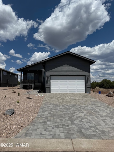901 S Ridgeway Place, Show Low, AZ 85901