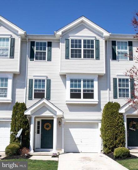 11 Highgrove Ct Unit 25, West Deptford, NJ 08086