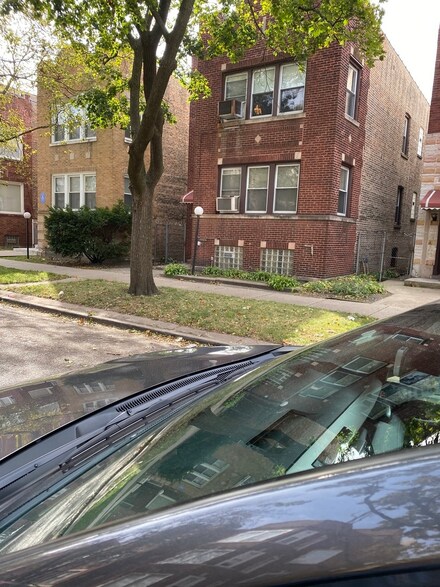 7942 S Drexel Ave, Chicago, IL 60619