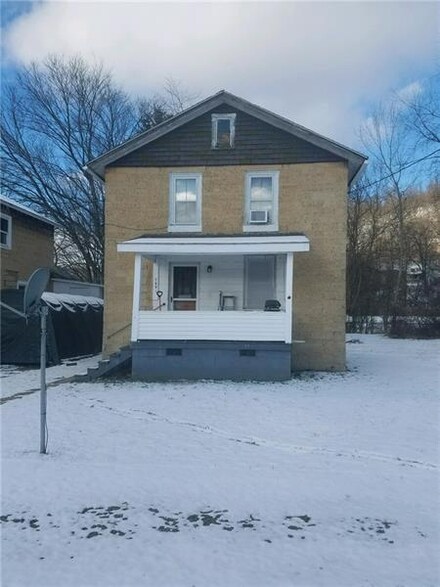 260 Sherman St, Clymer, PA 15728