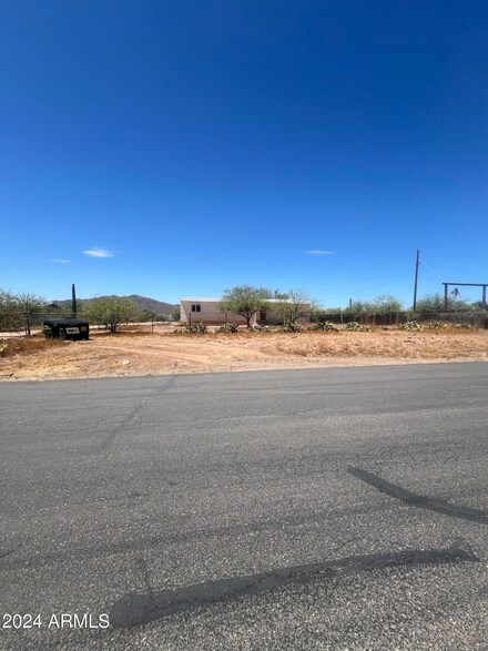 45036 N 12th St, New River, AZ 85087