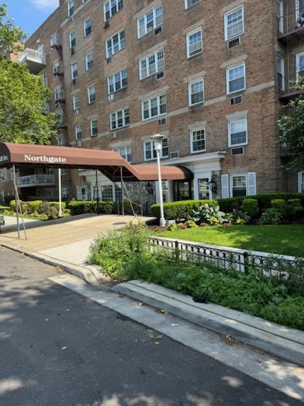 87-10 149th Ave Unit 5D, Howard Beach, NY 11414