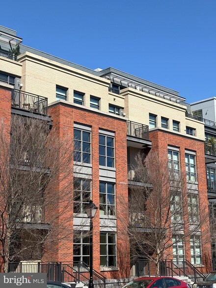 16 Bakers Walk Unit 404, Alexandria, VA 22314