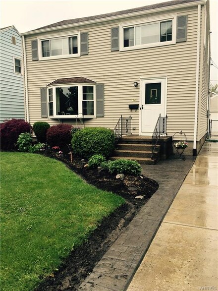 156 Harding Rd, Buffalo, NY 14220